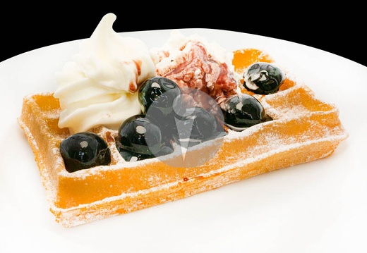 bruesseler waffel softeis sahne kirschen