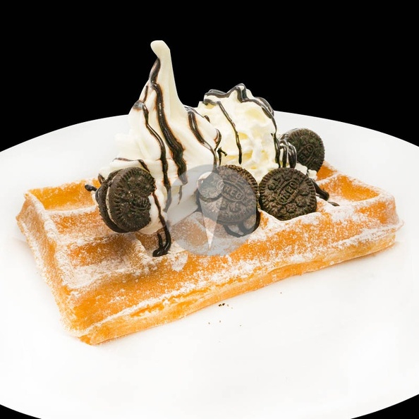 bruesseler_waffel_softeis_sahne_oreo.jpg