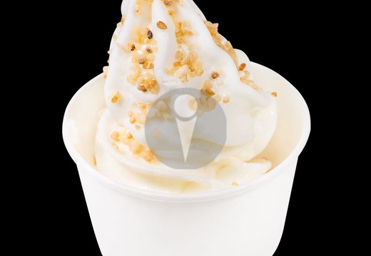frozen joghurt nussbecher